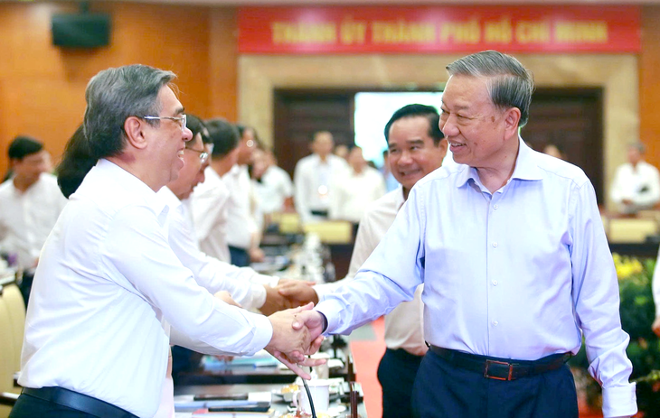 Tổng Bí thư, Chủ tịch nước Tô Lâm ký nghị quyết mới của Bộ Chính trị về xây dựng, phát triển TP.HCM